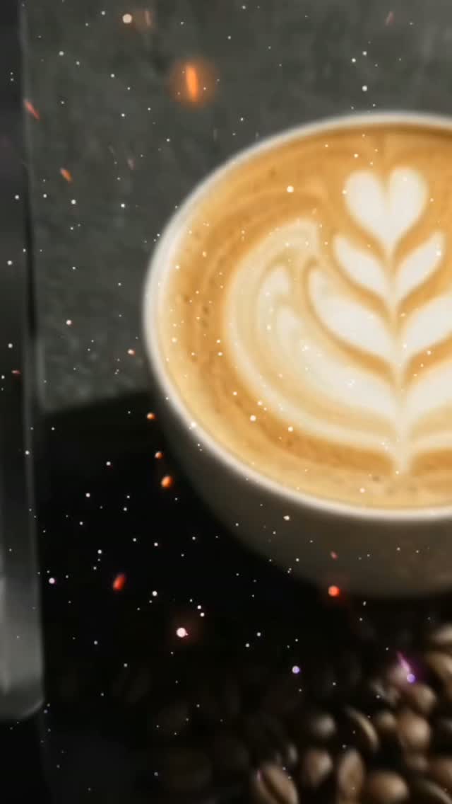 ​¡Despierta tus sentidos con Sombra Viva! ☕✨
Directamente desde San Miguel Yotao, en la hermosa Sierra Norte de Oaxaca, te traemos una experiencia única en cada taza. Nuestro café lavado de especialidad (cultivado a 1600 MSNM) te envolverá con su increíble aroma a chocolate, caña y vainilla. 🍫🌿
​¿A qué sabe? Prepárate para descubrir deliciosas notas de panela, melaza, frutos secos y caramelo, con un cuerpo súper cremoso y un final dulce que te encantará. 🤤
​El arte del buen café, desde la montaña hasta tu paladar. ¡Consigue el tuyo en www.typica.cafe! 🤎
​#SombraViva #TypicaCoffee #CaféDeEspecialidad #CaféOaxaqueño #CaféMexicano